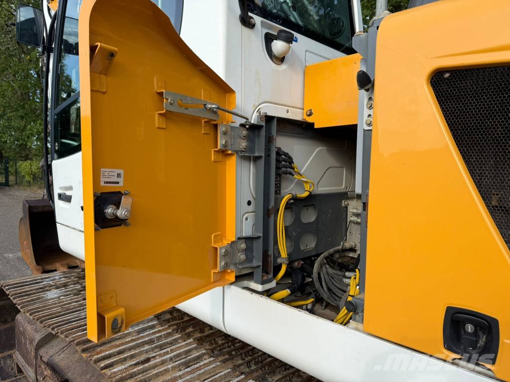 Liebherr R 924 LC Roomikekskavaatorid