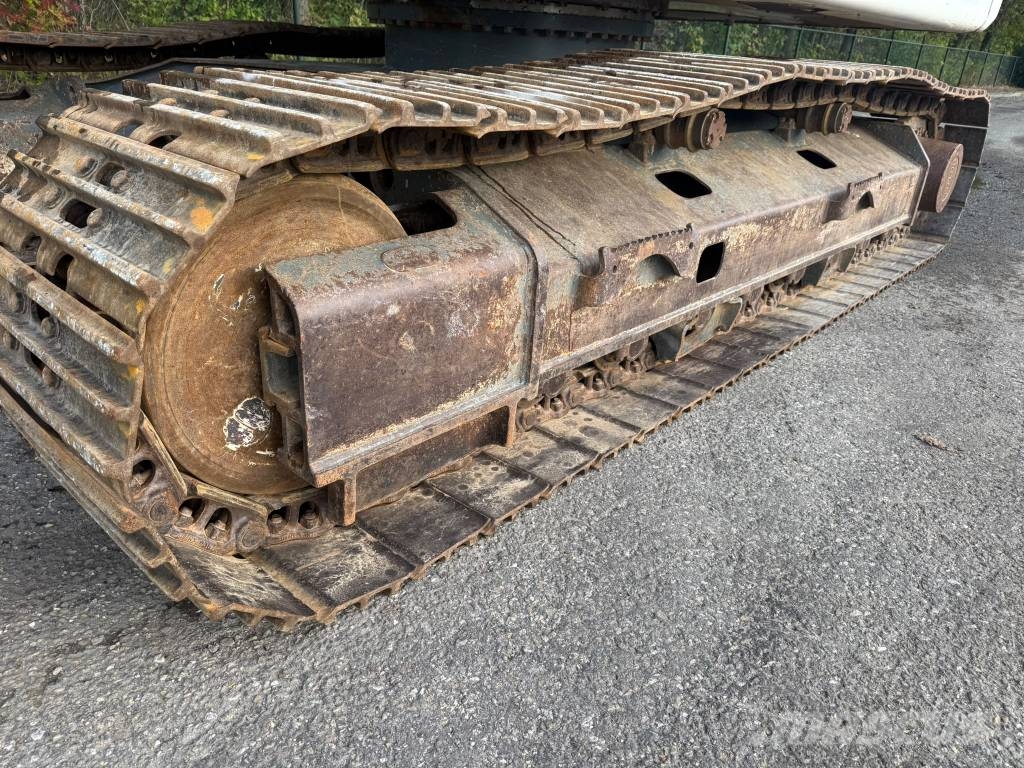 Liebherr R 924 LC Roomikekskavaatorid