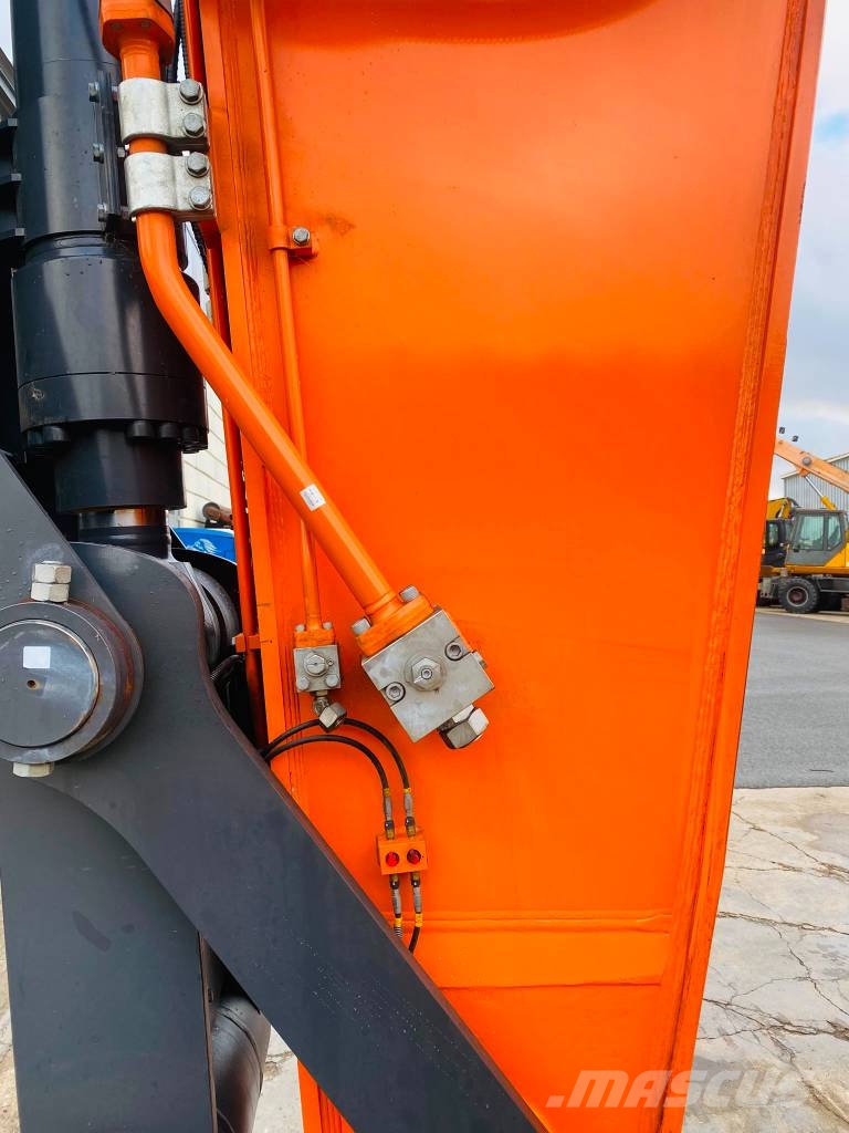 Develon DX 1000 LC-7 حفارات زحافة