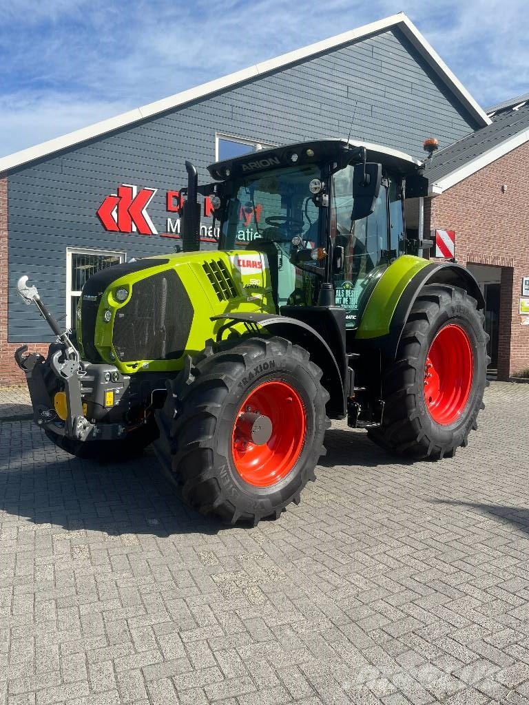 CLAAS Arion 530 Cis+ C-matic Traktori