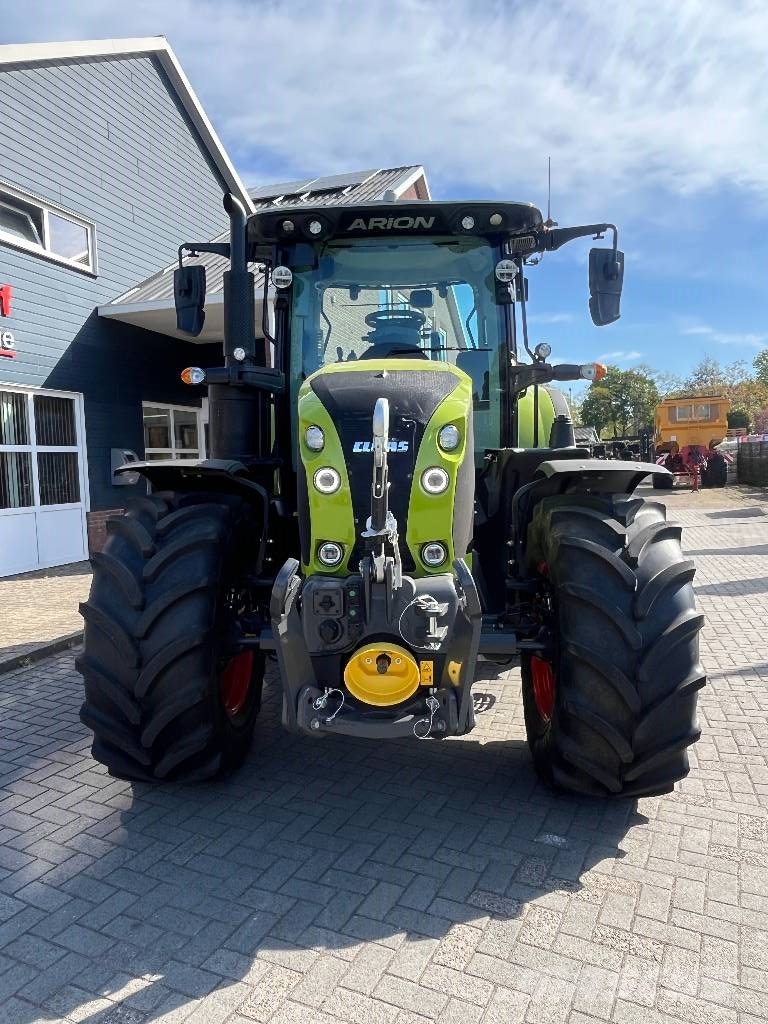 CLAAS Arion 530 Cis+ C-matic Traktori