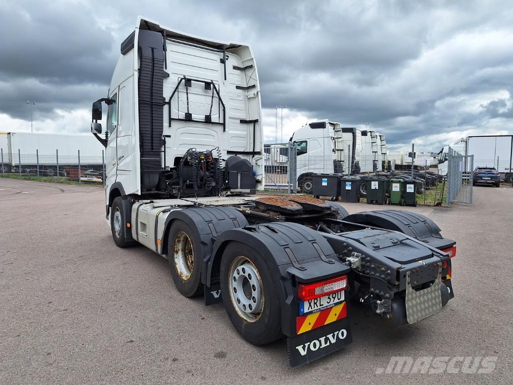 Volvo Vehicle Tractor 6x2-2 Standard Trækkere