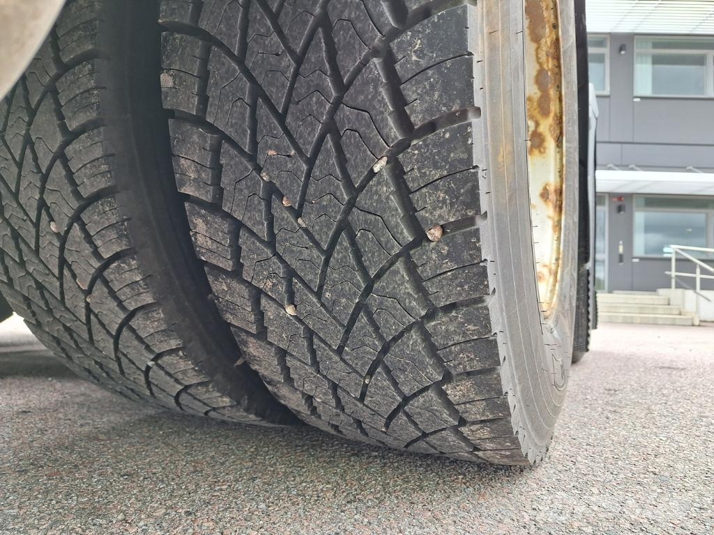 Volvo Vehicle Tractor 6x2-2 Standard Trækkere