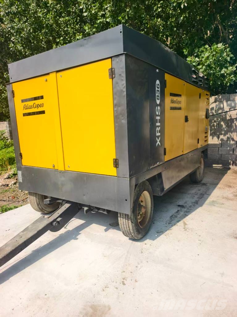 Atlas Copco XRHS836 Diesel Mobile Screw Air Compressor مكابس