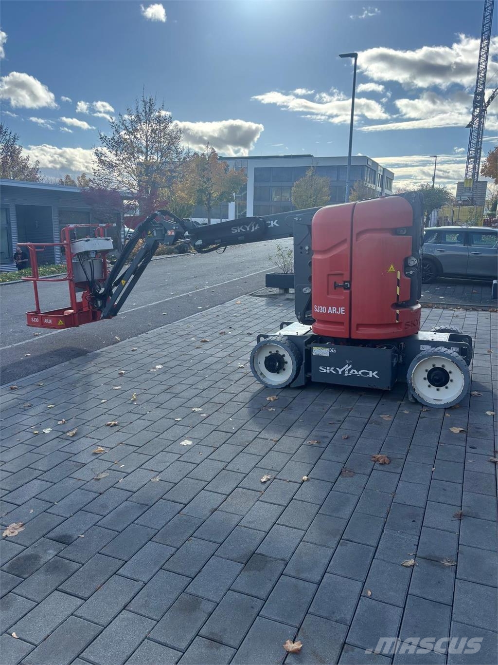 SkyJack SJ30ARJE 2WD رافعات سلة مفصلية