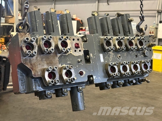 Liebherr R 954 B USED HYDRAULIC PARTS COMPLET هيدروليات