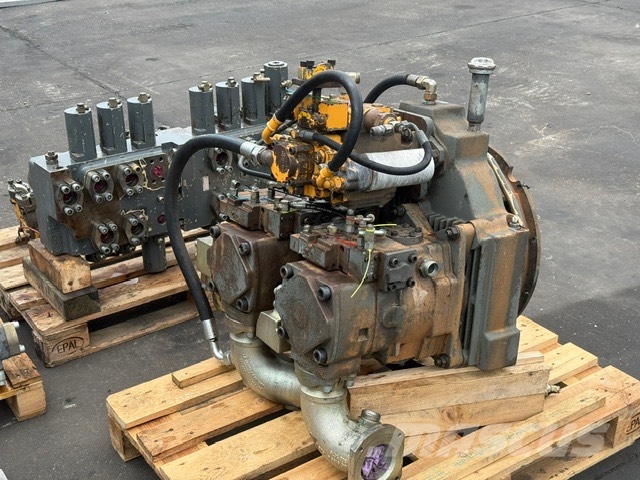 Liebherr R 954 B USED HYDRAULIC PARTS COMPLET هيدروليات
