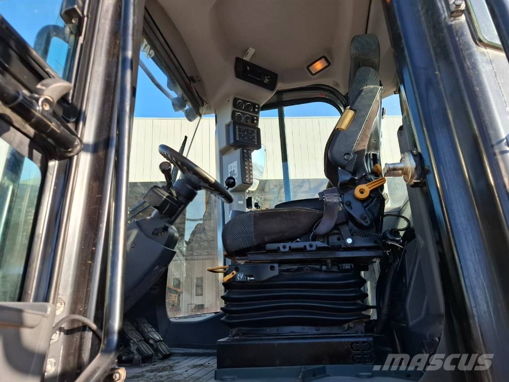 CAT 962 M Iekrāvēji uz riteņiem