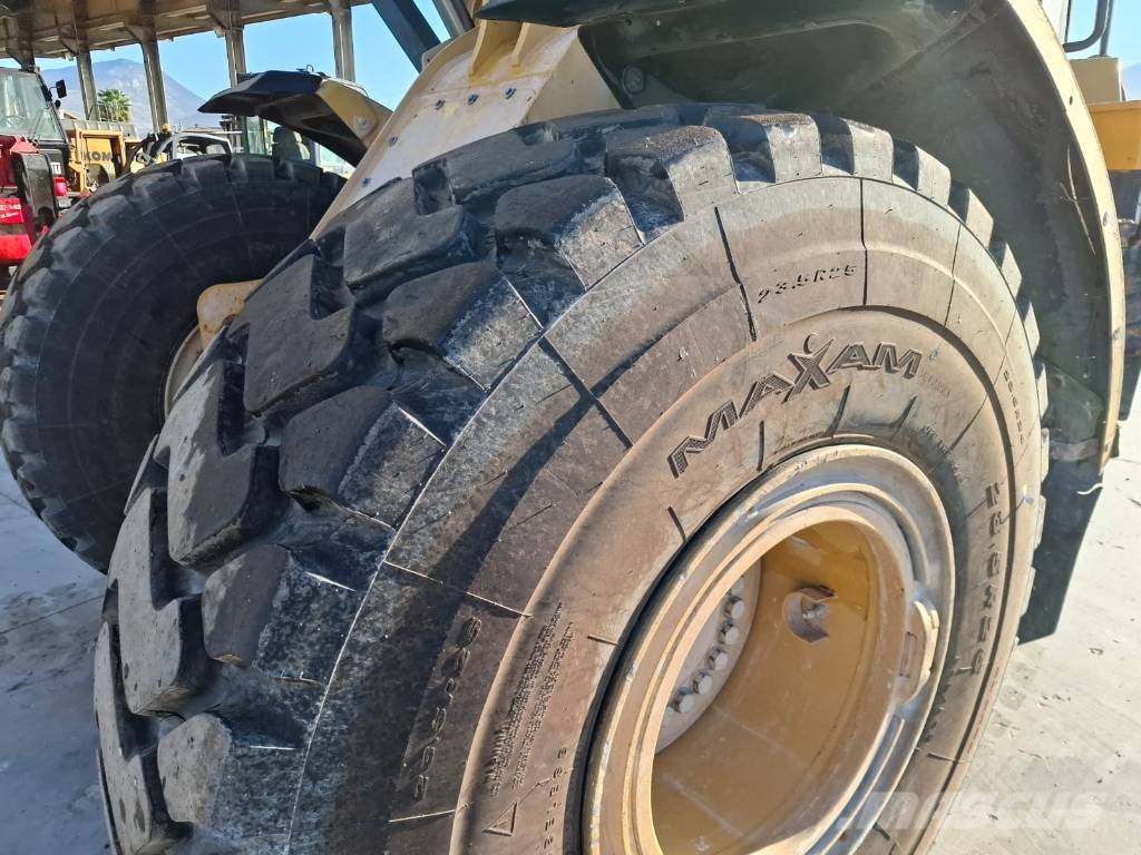 CAT 962 M Iekrāvēji uz riteņiem