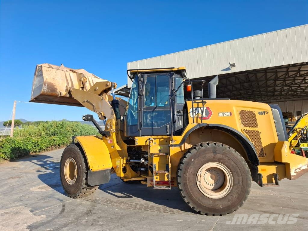 CAT 962 M Iekrāvēji uz riteņiem
