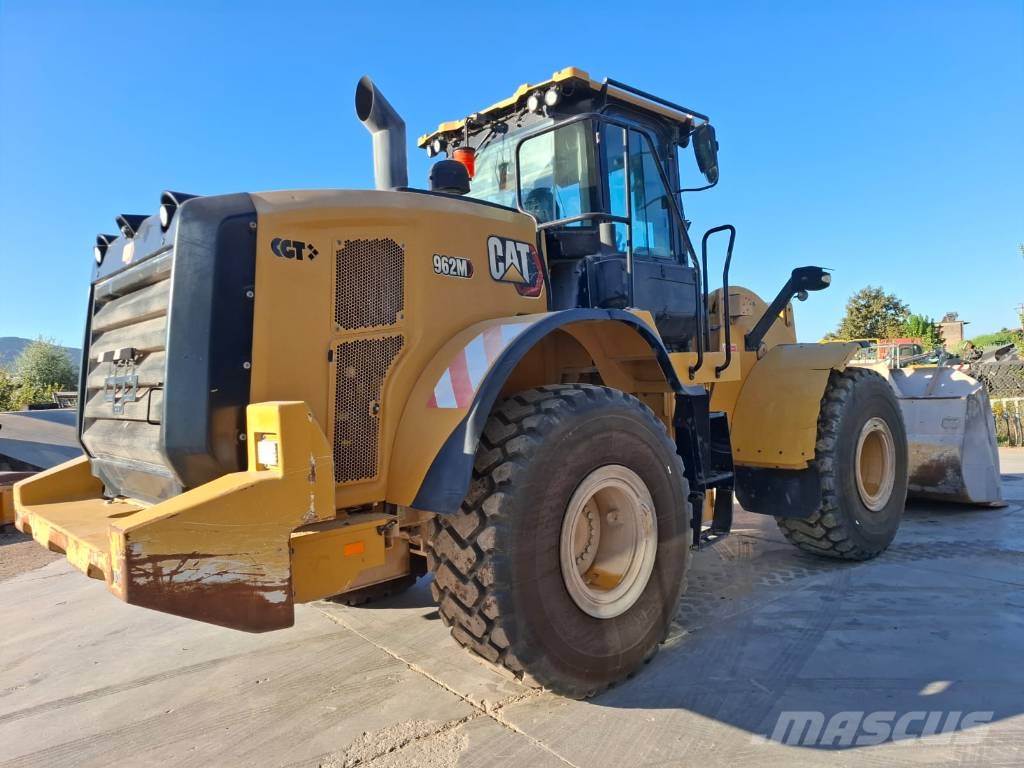 CAT 962 M Iekrāvēji uz riteņiem