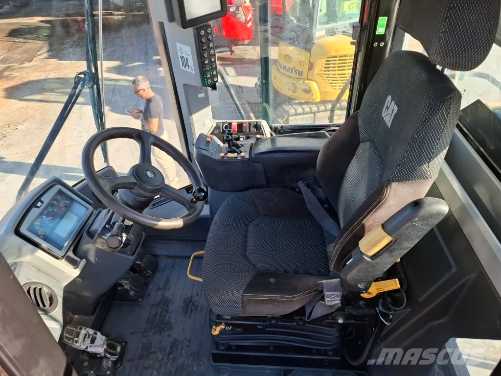CAT 962 M Iekrāvēji uz riteņiem