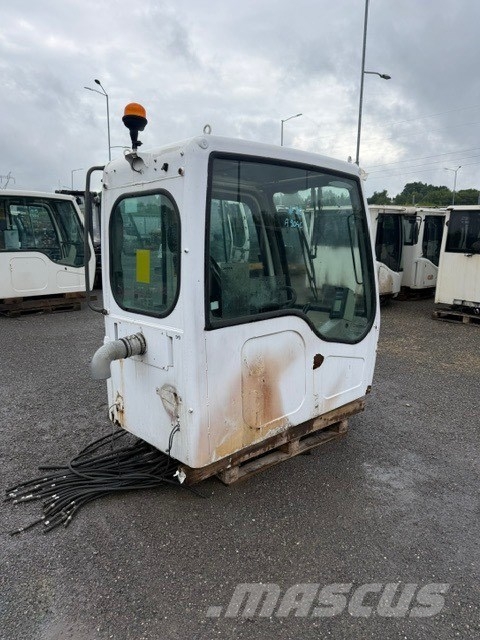 Liebherr A 904 C USED CAB Cabine en interieur