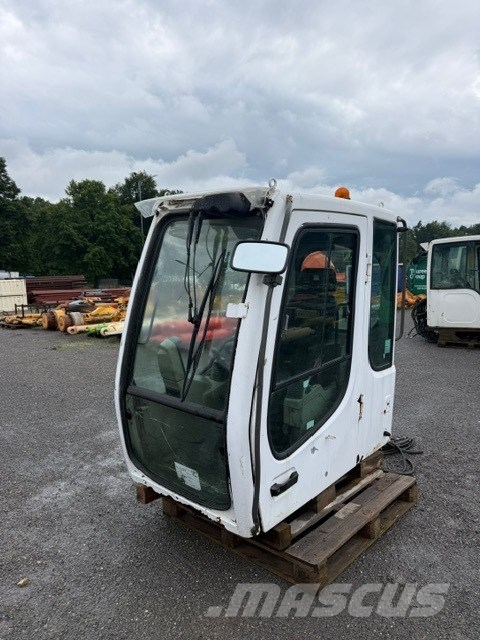 Liebherr A 904 C USED CAB Cabine en interieur