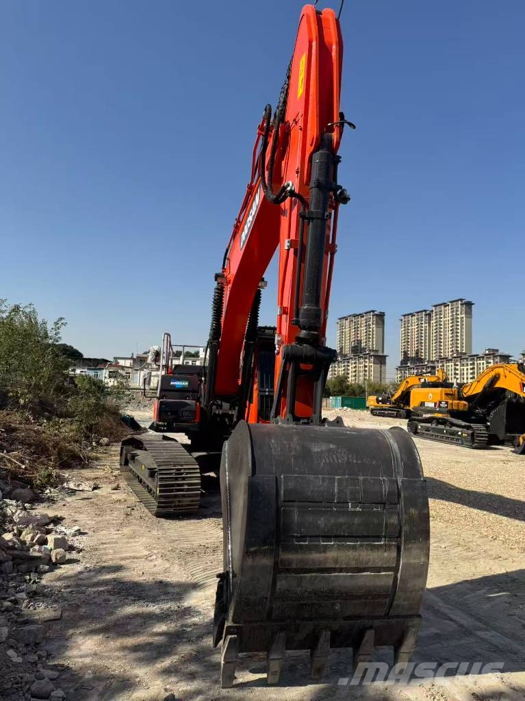 Doosan DX 300 Vikšriniai ekskavatoriai