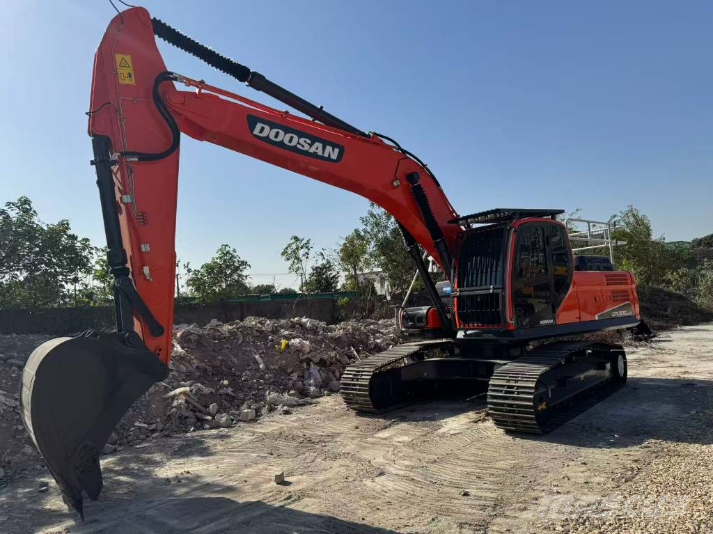 Doosan DX 300 Vikšriniai ekskavatoriai