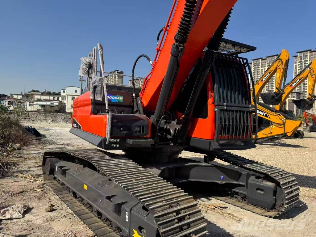 Doosan DX 300 Vikšriniai ekskavatoriai