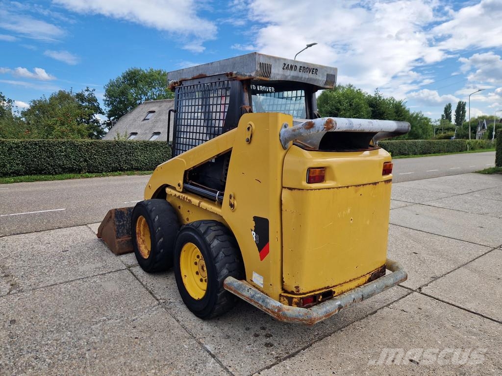 CAT 216B3 schranklader met 1191 uur Minicargadoras