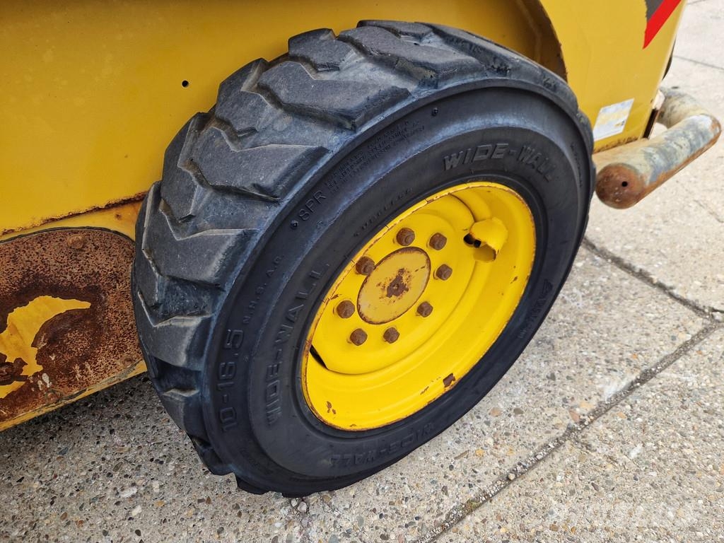CAT 216B3 schranklader met 1191 uur Minicargadoras
