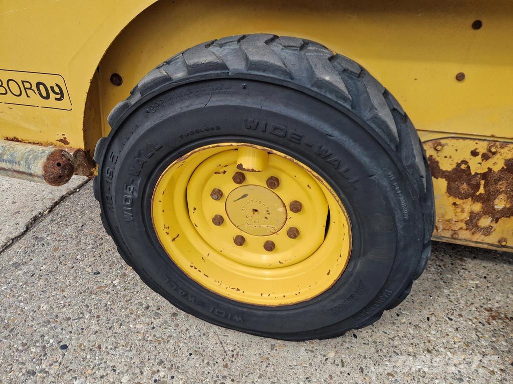 CAT 216B3 schranklader met 1191 uur Minicargadoras