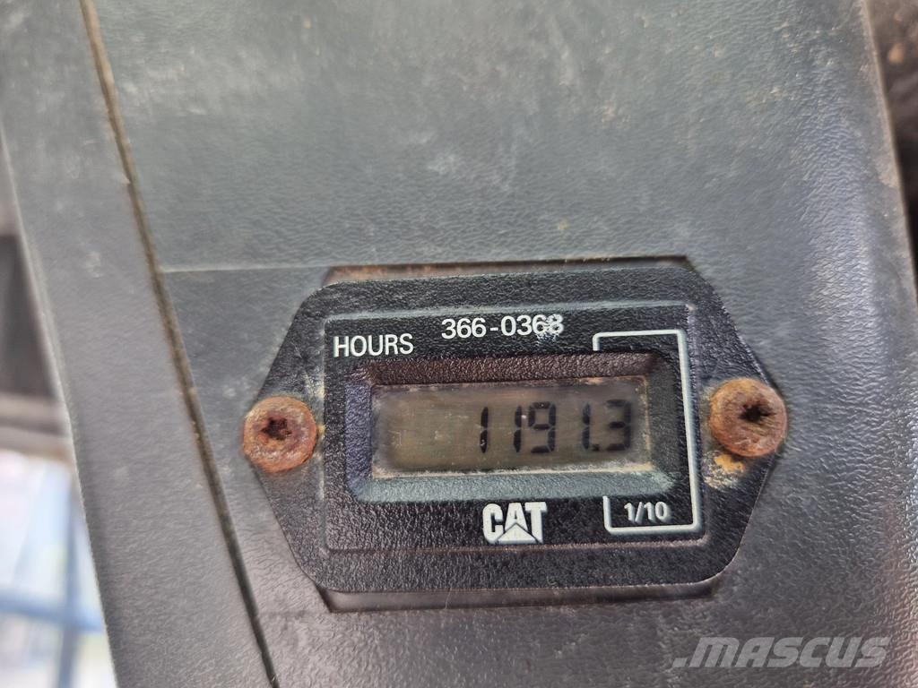 CAT 216B3 schranklader met 1191 uur Minicargadoras