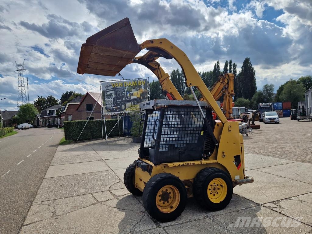 CAT 216B3 schranklader met 1191 uur Minicargadoras