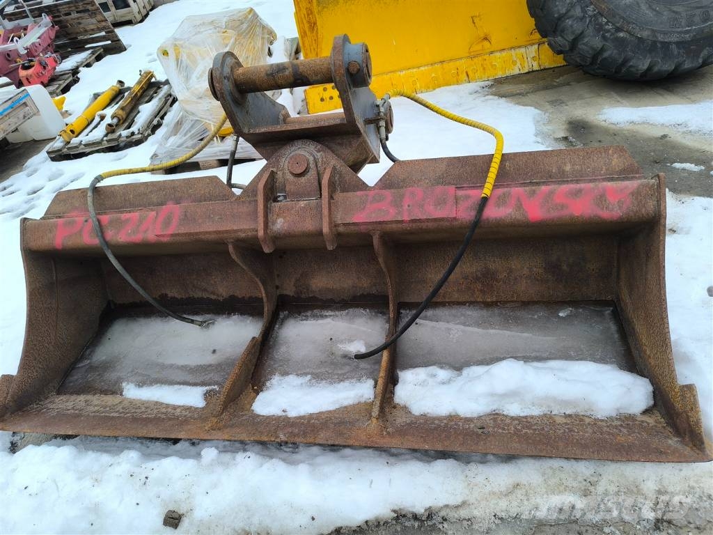 Komatsu PC 210 LC-10 履带挖掘机