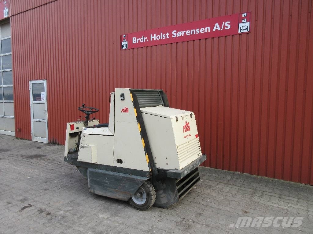 Rolba selvkørende fejemaskine Автоматични метачки с четки