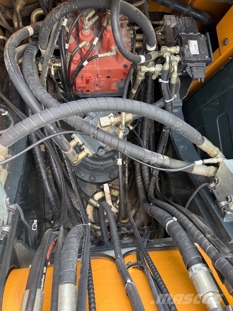 Hyundai HX 260 NL - HX 260 L - HX 220 L - HX 300 L Crawler excavators