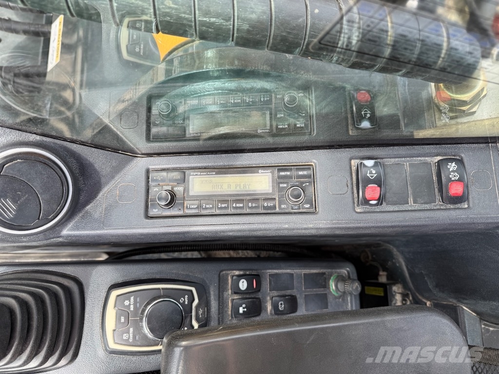 Hyundai HX 260 NL - HX 260 L - HX 220 L - HX 300 L Crawler excavators