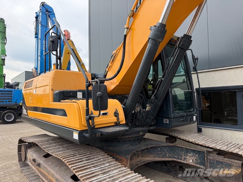 Hyundai HX 260 NL - HX 260 L - HX 220 L - HX 300 L Crawler excavators