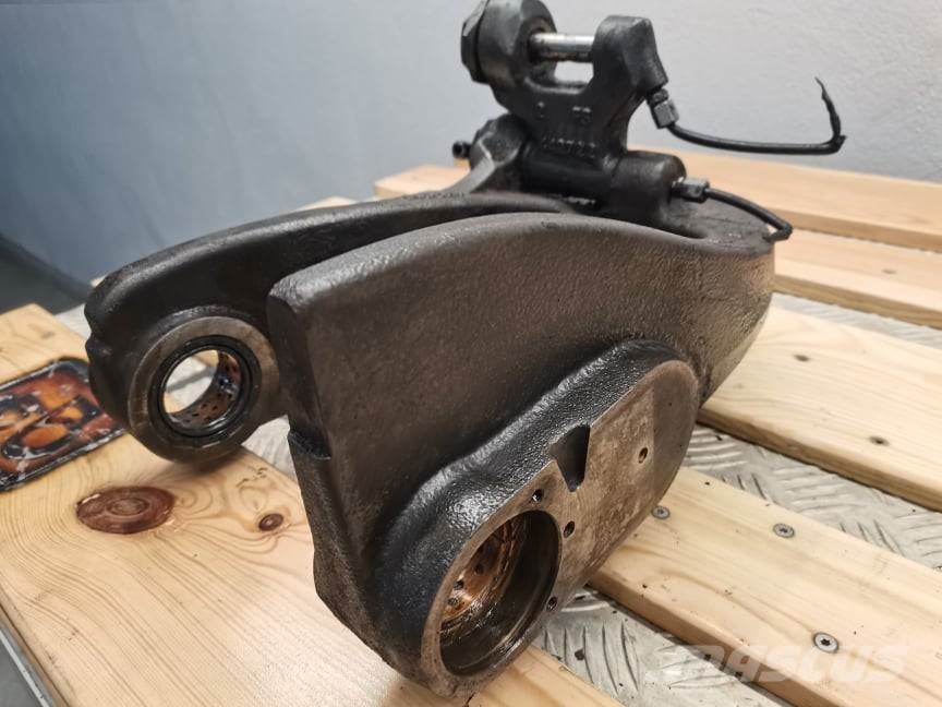 Steyr CVT ..... {Carraro left upper rocker Ходовая часть и подвеска