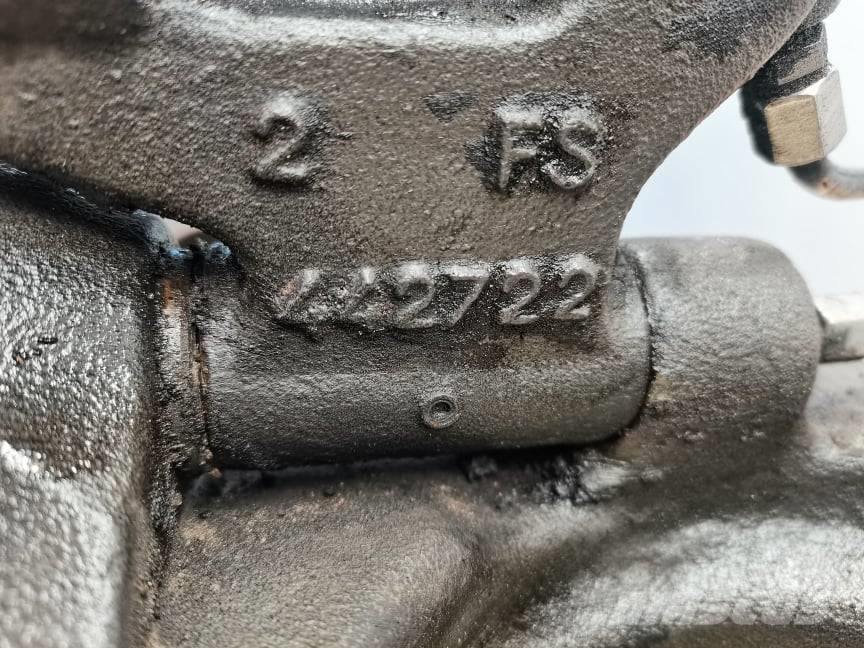 Steyr CVT ..... {Carraro left upper rocker Ходовая часть и подвеска
