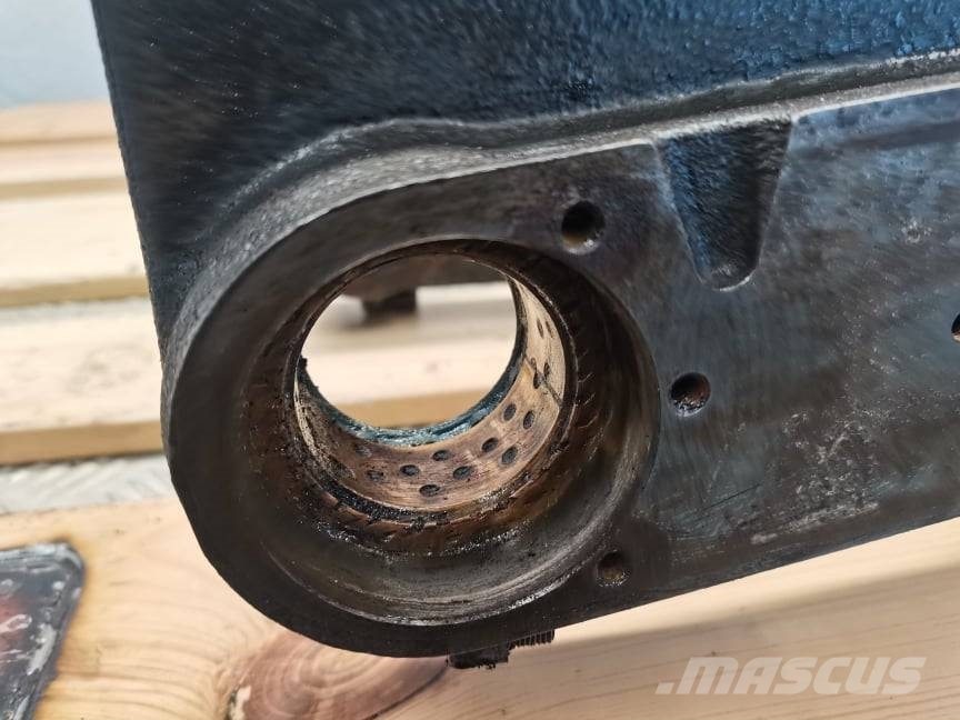 Steyr CVT ..... {Carraro left upper rocker Ходовая часть и подвеска