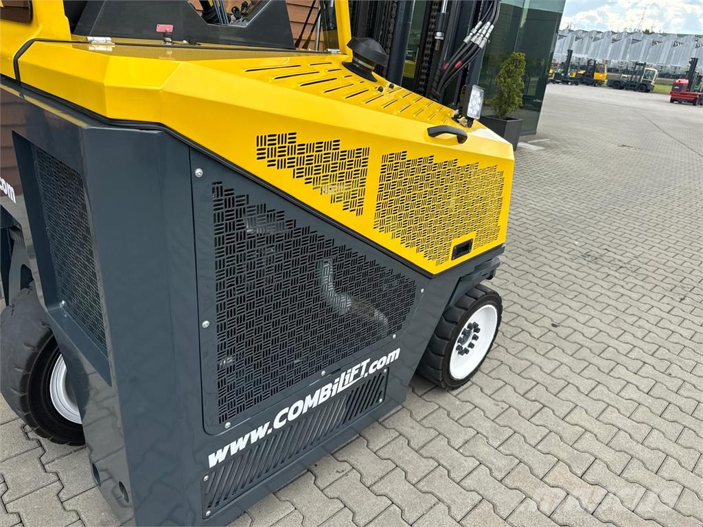 Combilift C4500CB // 2019 year // Triplex 6400 mm 四向前伸式堆高機(叉車)