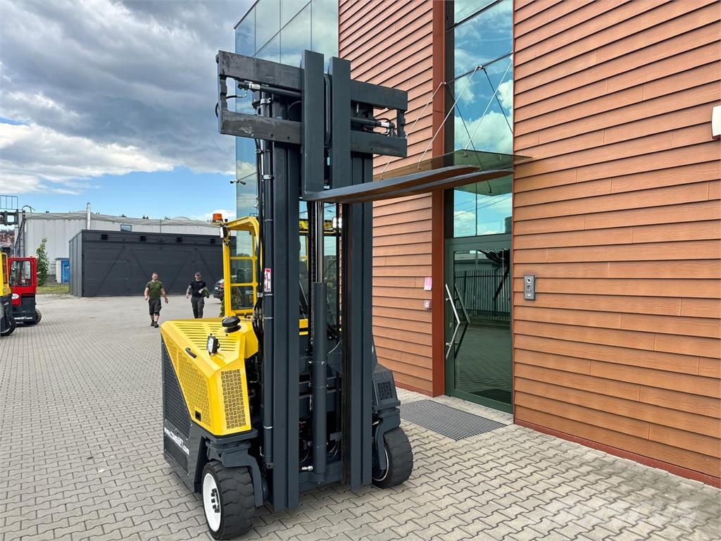 Combilift C4500CB // 2019 year // Triplex 6400 mm 四向前伸式堆高機(叉車)
