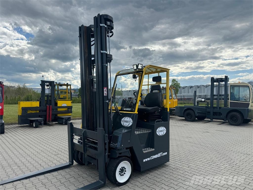 Combilift C4500CB // 2019 year // Triplex 6400 mm 4-way reach trucks