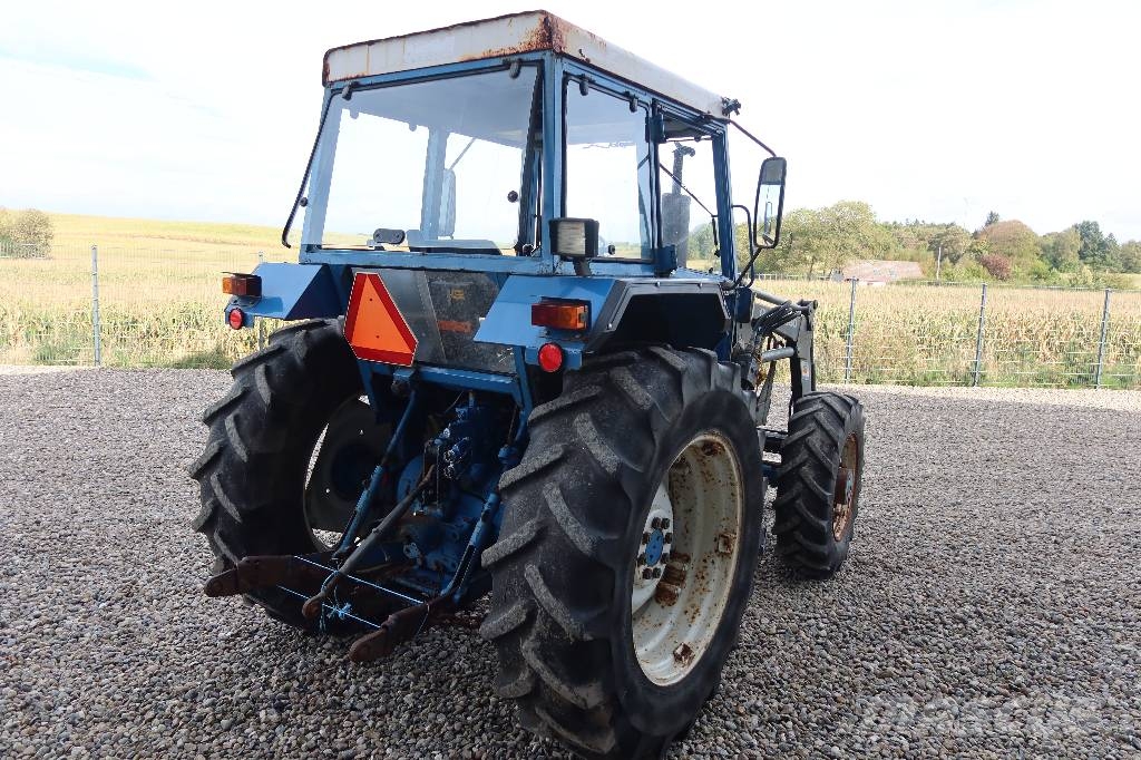 Ford TRAKTOR Трактори