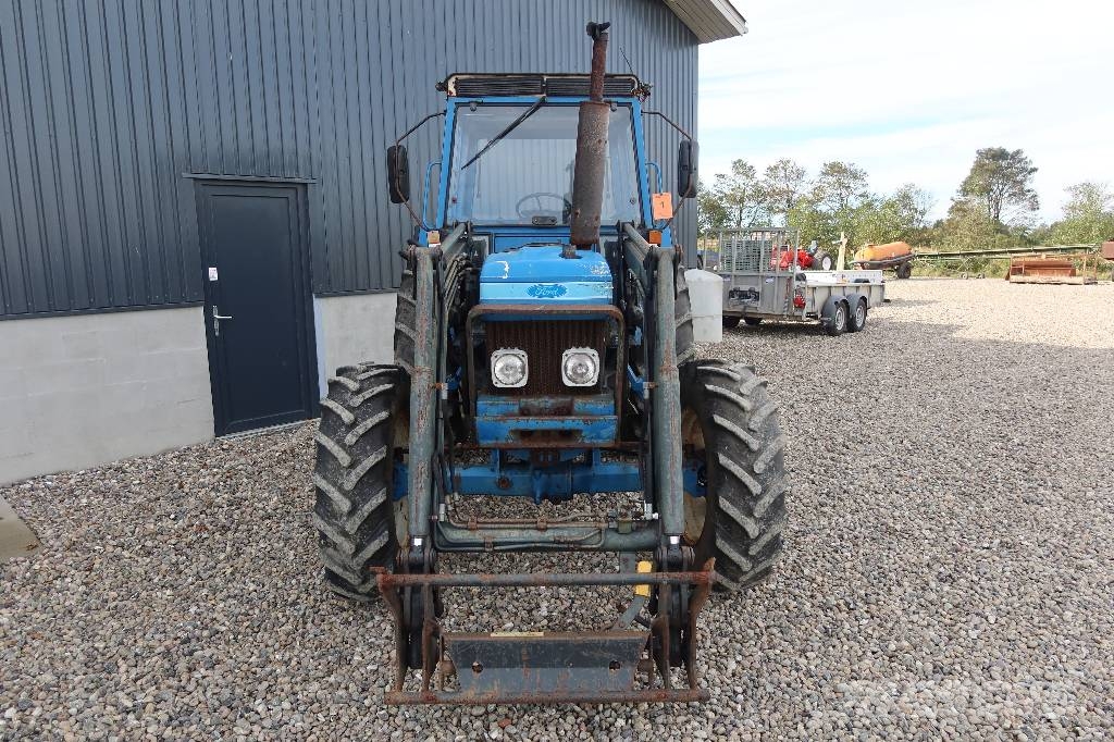 Ford TRAKTOR Трактори