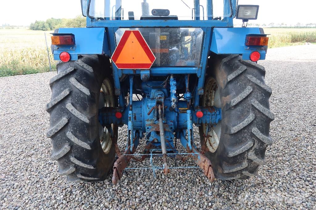 Ford TRAKTOR Трактори