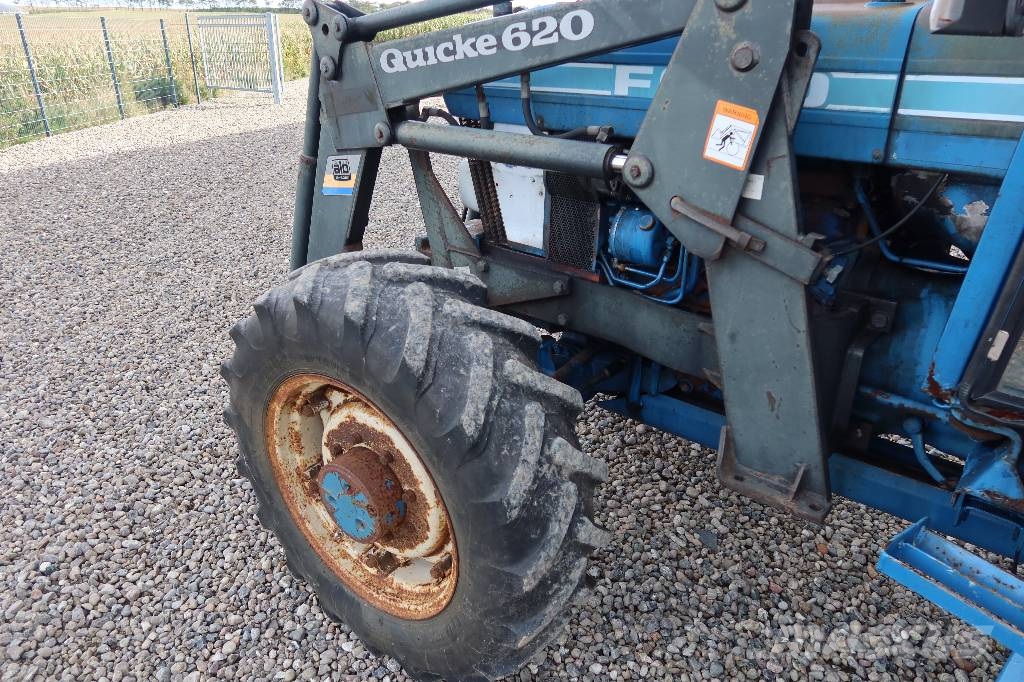 Ford TRAKTOR Трактори