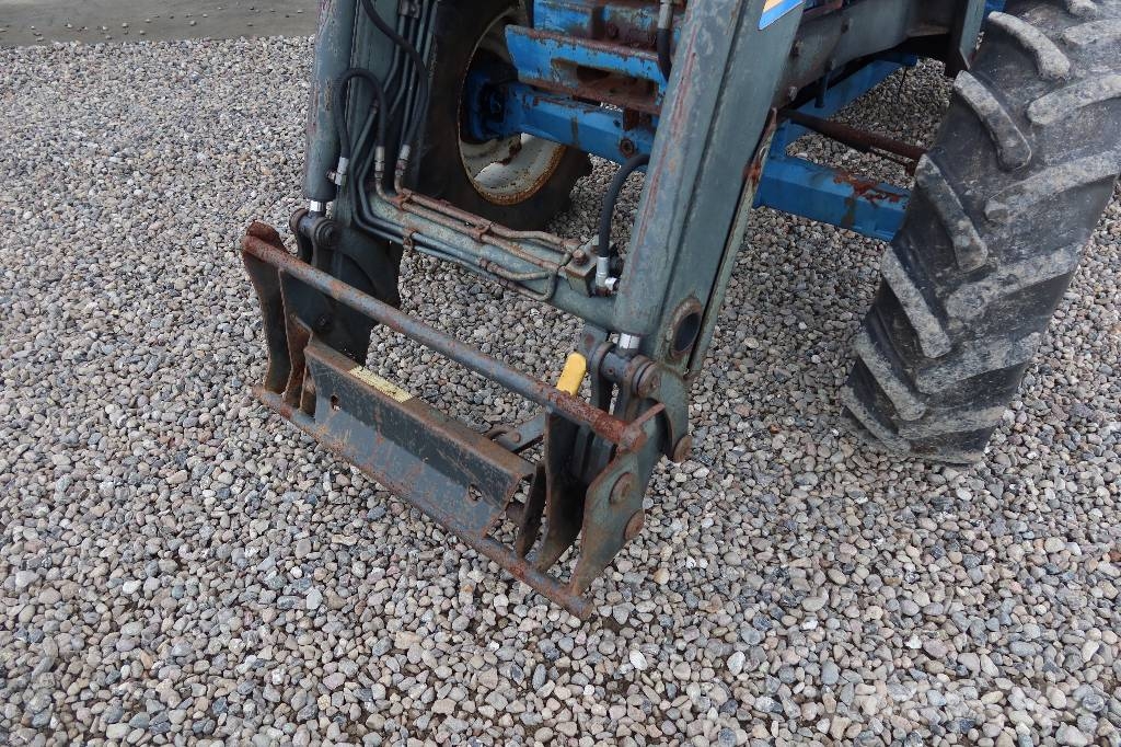 Ford TRAKTOR Трактори