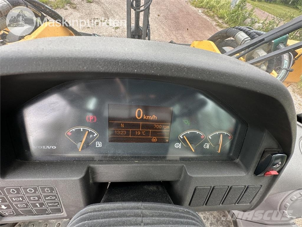 Volvo L90F Wheel loaders