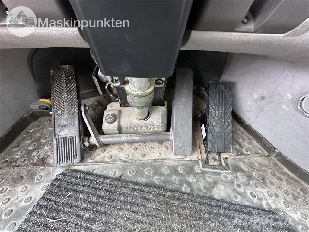 Volvo L90F Wheel loaders