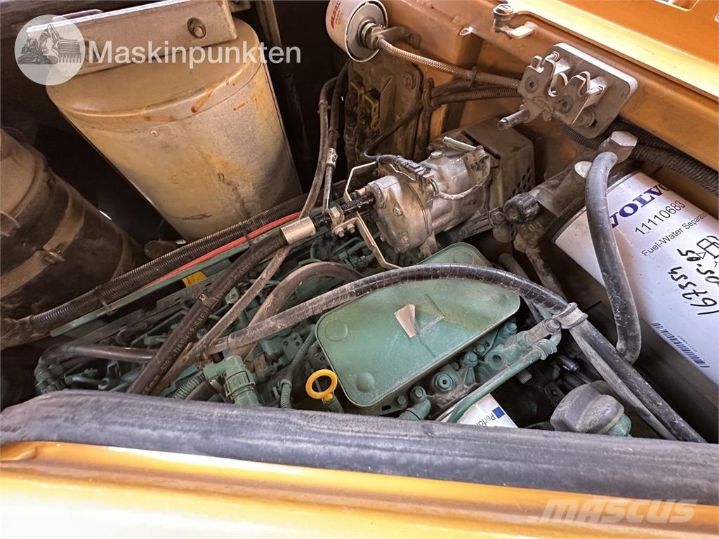 Volvo L90F Wheel loaders