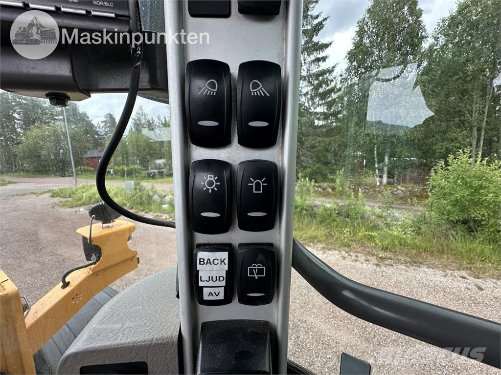 Volvo L90F Wheel loaders