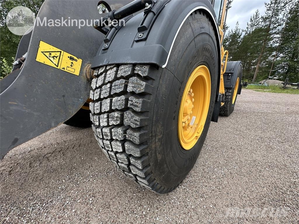 Volvo L90F Wheel loaders