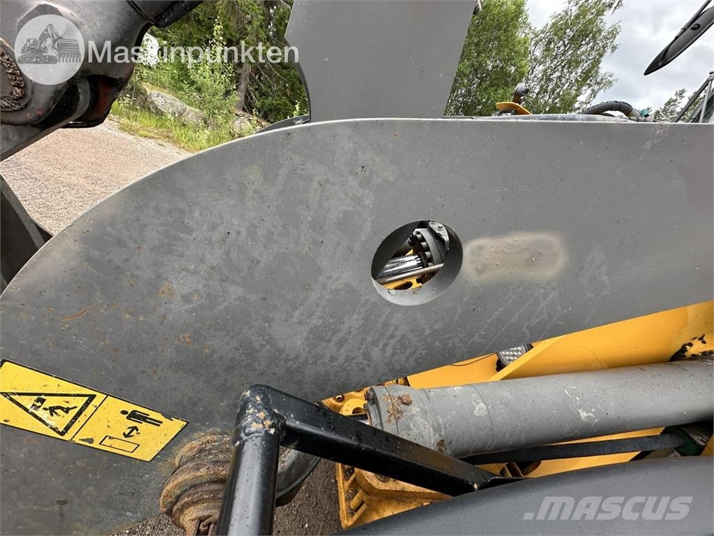 Volvo L90F Wheel loaders
