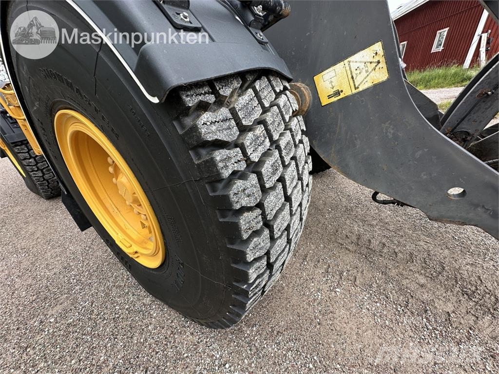 Volvo L90F Wheel loaders