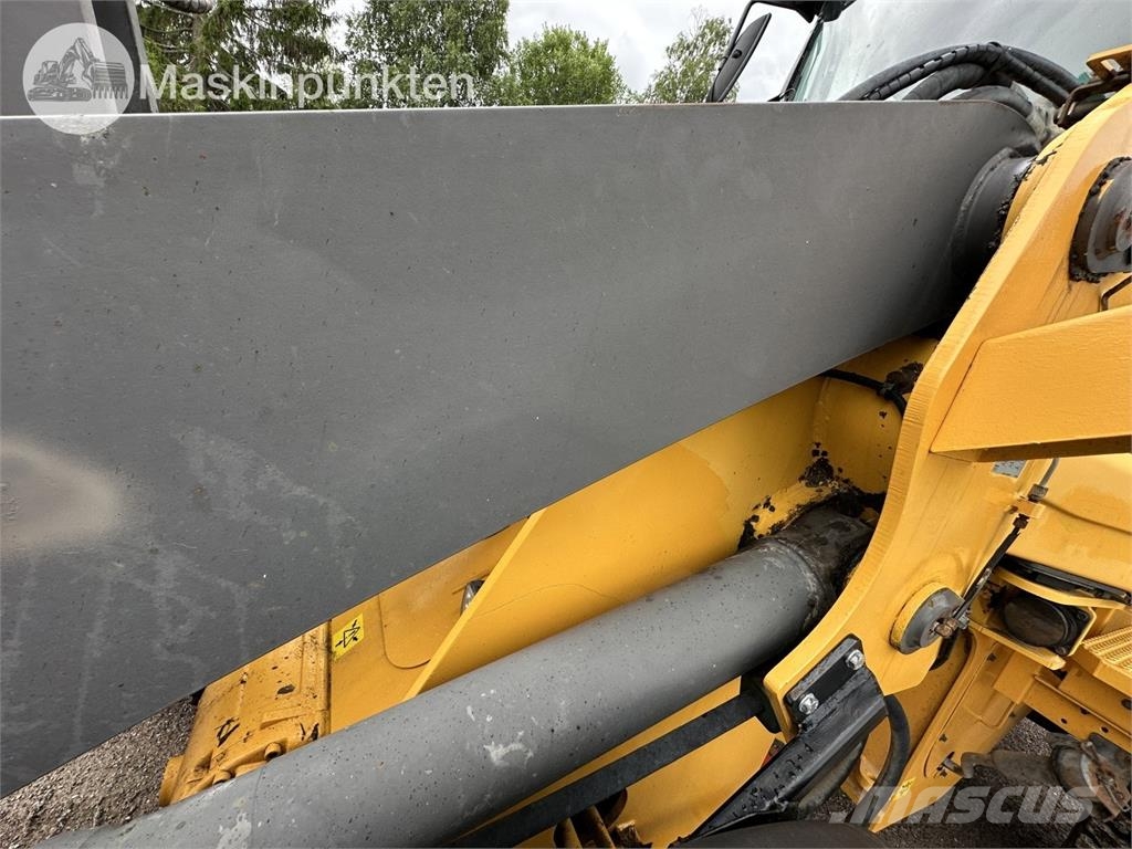 Volvo L90F Wheel loaders